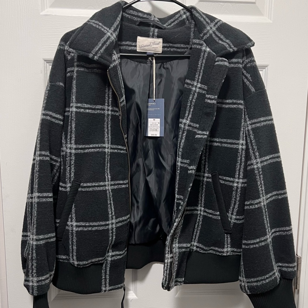 Full-Zip Plaid Jacket - Size Medium 🤍